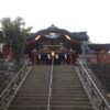 アリジゴクの巣が沢山ある東京都内の御嶽（みたけ）神社